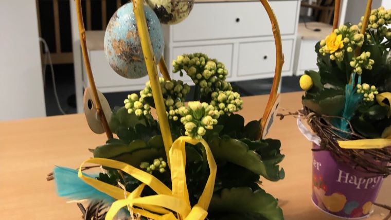 Blomster og påskeæg